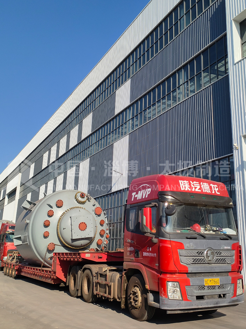 震撼！批量太極 6 萬(wàn)升搪玻璃反應(yīng)釜今日發(fā)貨